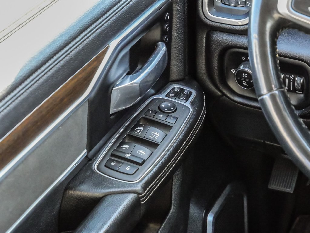 Used 2023 RAM 2500 Laramie AWD/4WD image 29