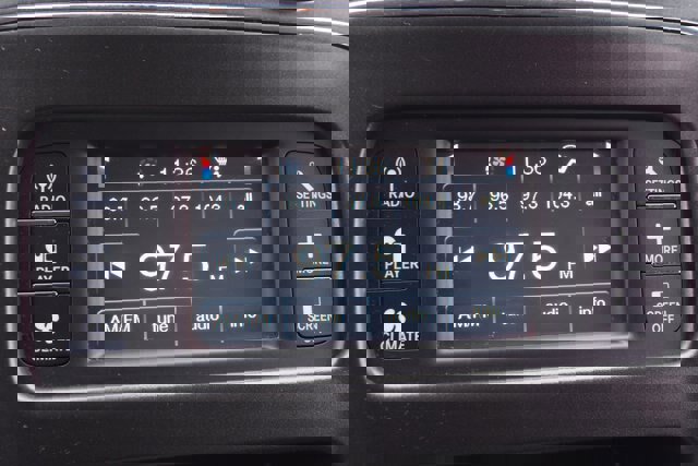 Used 2019 Dodge Journey SE image 27