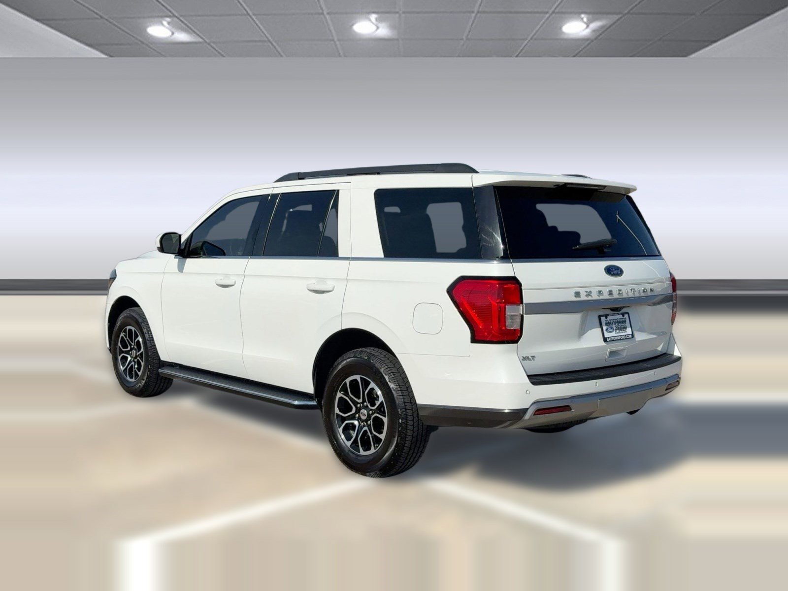 Certified 2022 Ford Expedition XLT image 3