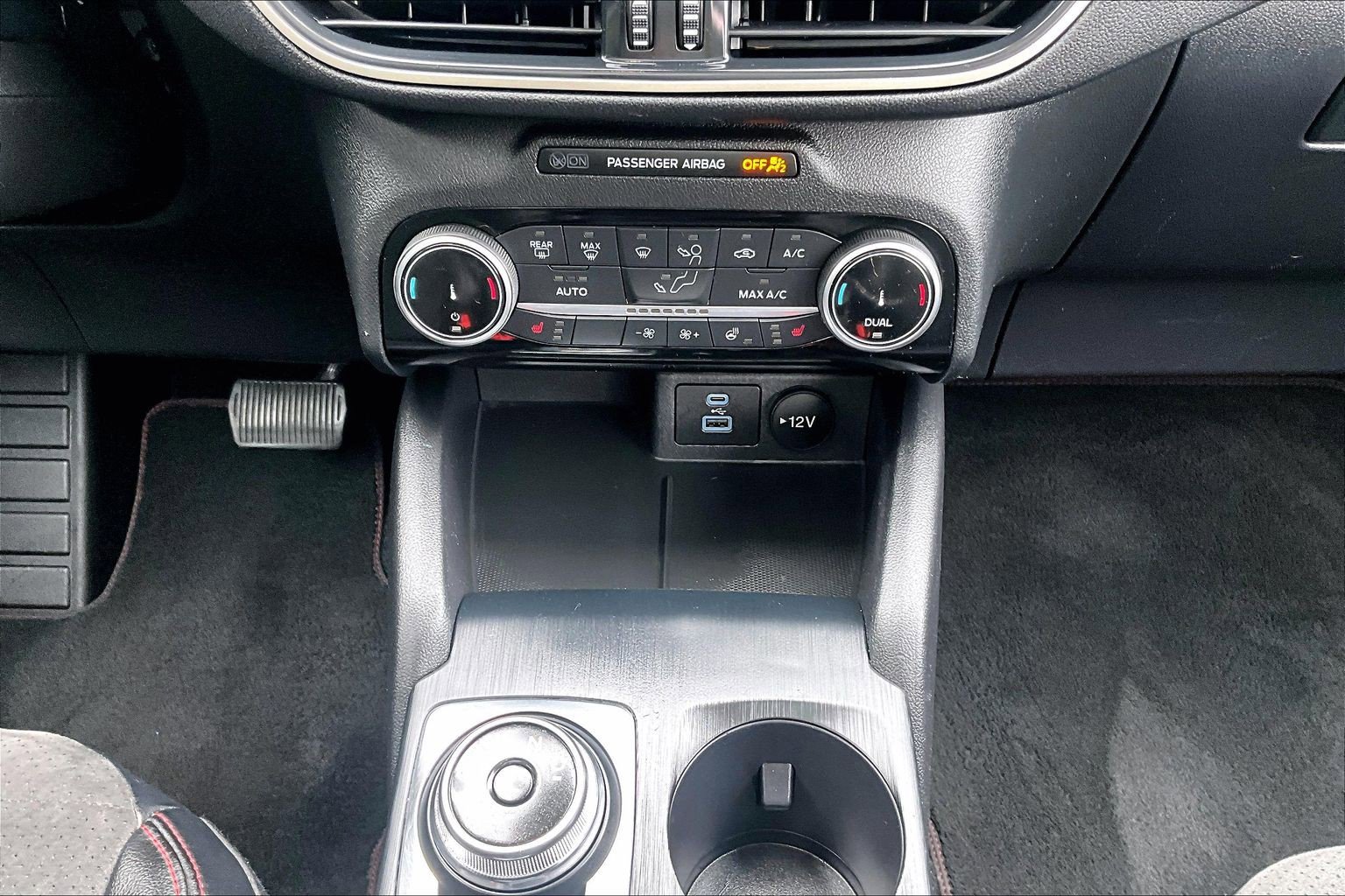 Certified 2022 Ford Escape SEL w/ SEL Stealth AWD Package image 24