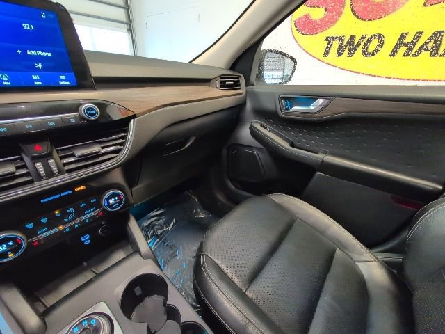 Certified 2020 Ford Escape Titanium image 25