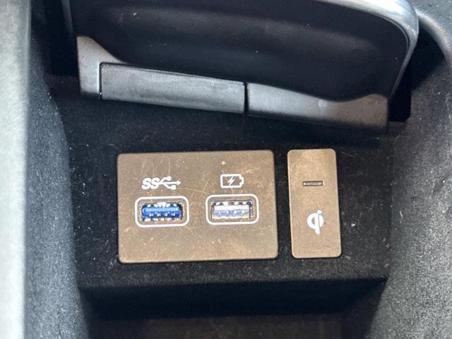 Used 2025 Genesis GV70 2.5T AWD/4WD image 26