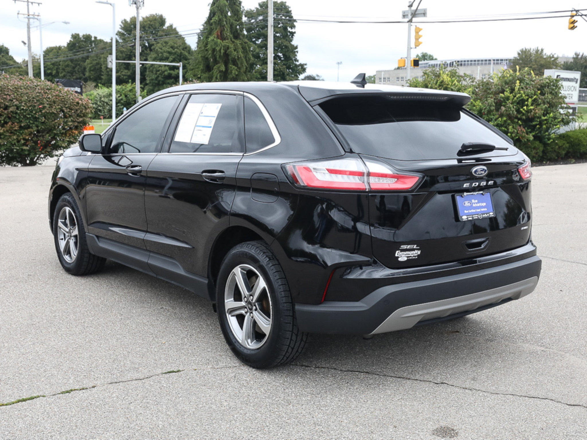 Certified 2024 Ford Edge SEL w/ Convenience Package AWD/4WD image 5