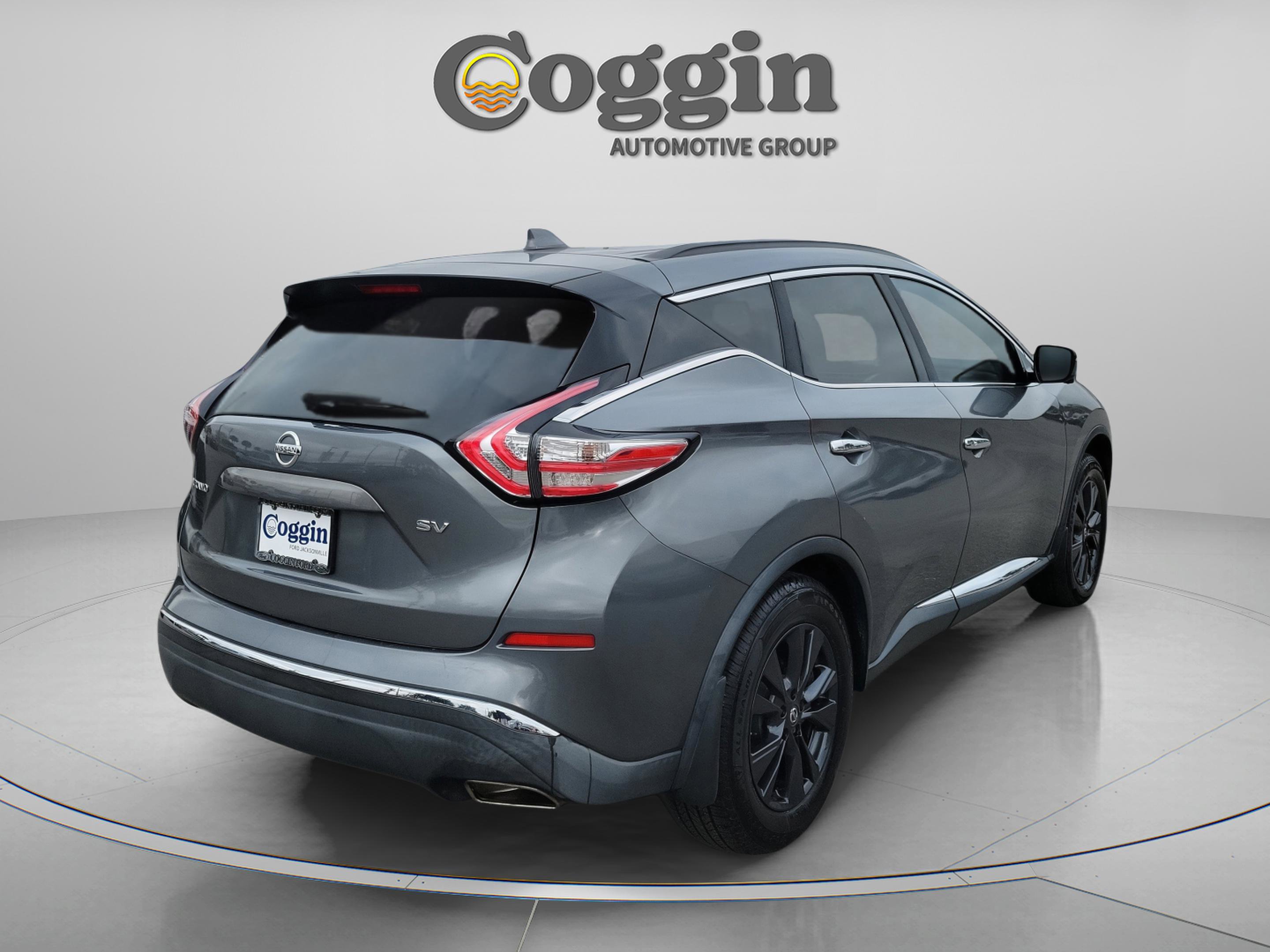 Used 2017 Nissan Murano SV w/ Premium Plus Package image 3