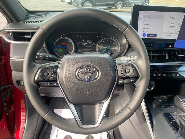 Used 2023 Toyota Venza Nightshade image 18