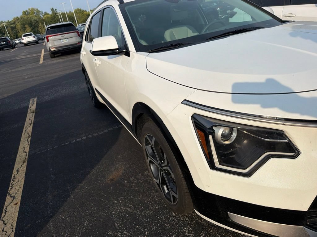 Used 2025 Kia Niro EX Touring