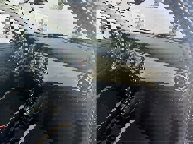 Used 2021 Nissan Versa SV image 29