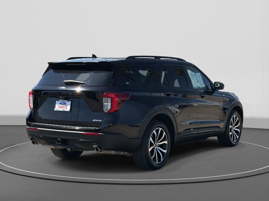 Certified 2022 Ford Explorer ST-Line w/ Class IV Trailer Tow Package AWD/4WD image 5