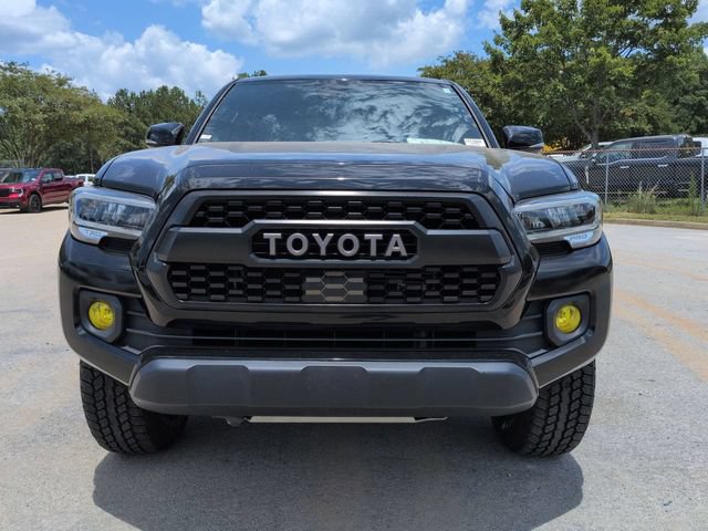 Used 2020 Toyota Tacoma TRD Off-Road w/ TRD Premium Off Road Package AWD/4WD image 9