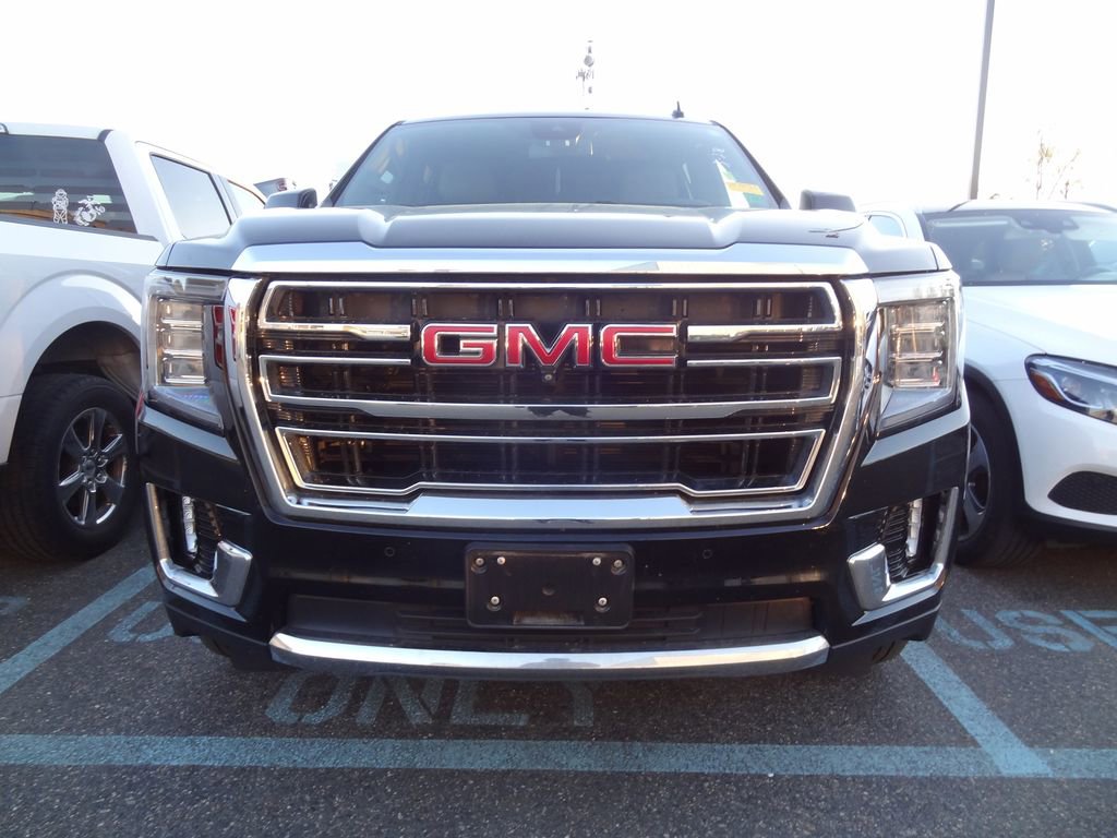 Used 2023 GMC Yukon SLT w/ SLT Luxury Package RWD image 2