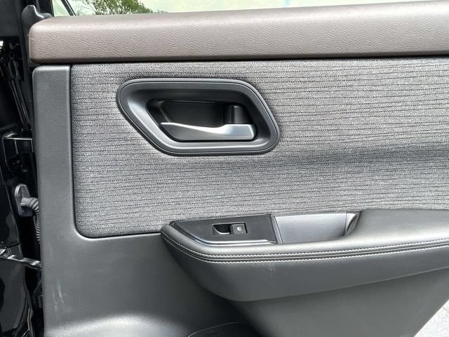 Used 2022 Nissan Rogue SV FWD image 24