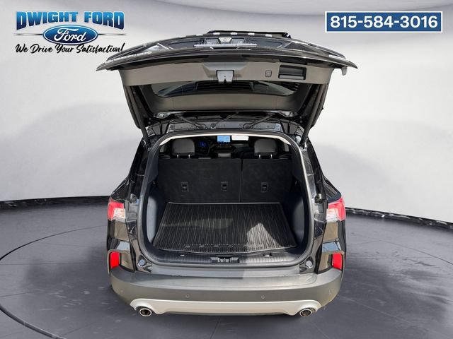 Certified 2022 Ford Escape Titanium AWD/4WD image 18