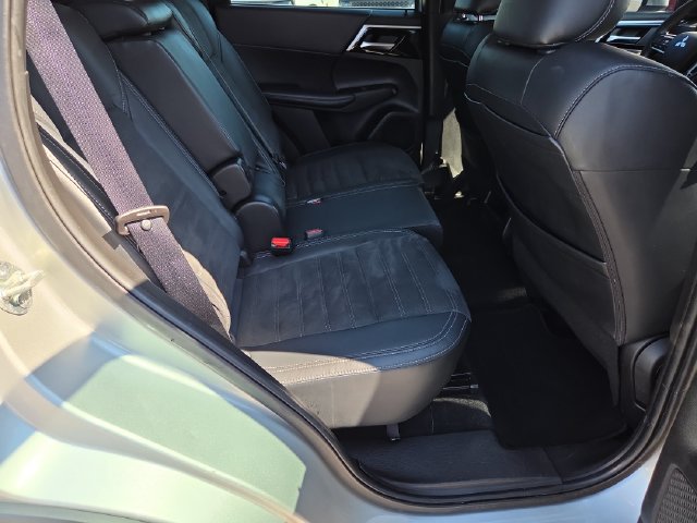 Used 2023 Mitsubishi Outlander SE AWD/4WD image 28