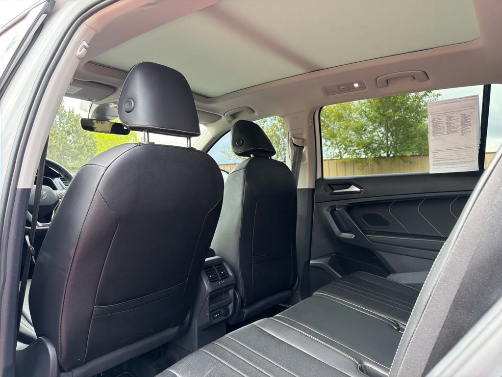 Used 2022 Volkswagen Tiguan SE AWD/4WD image 25