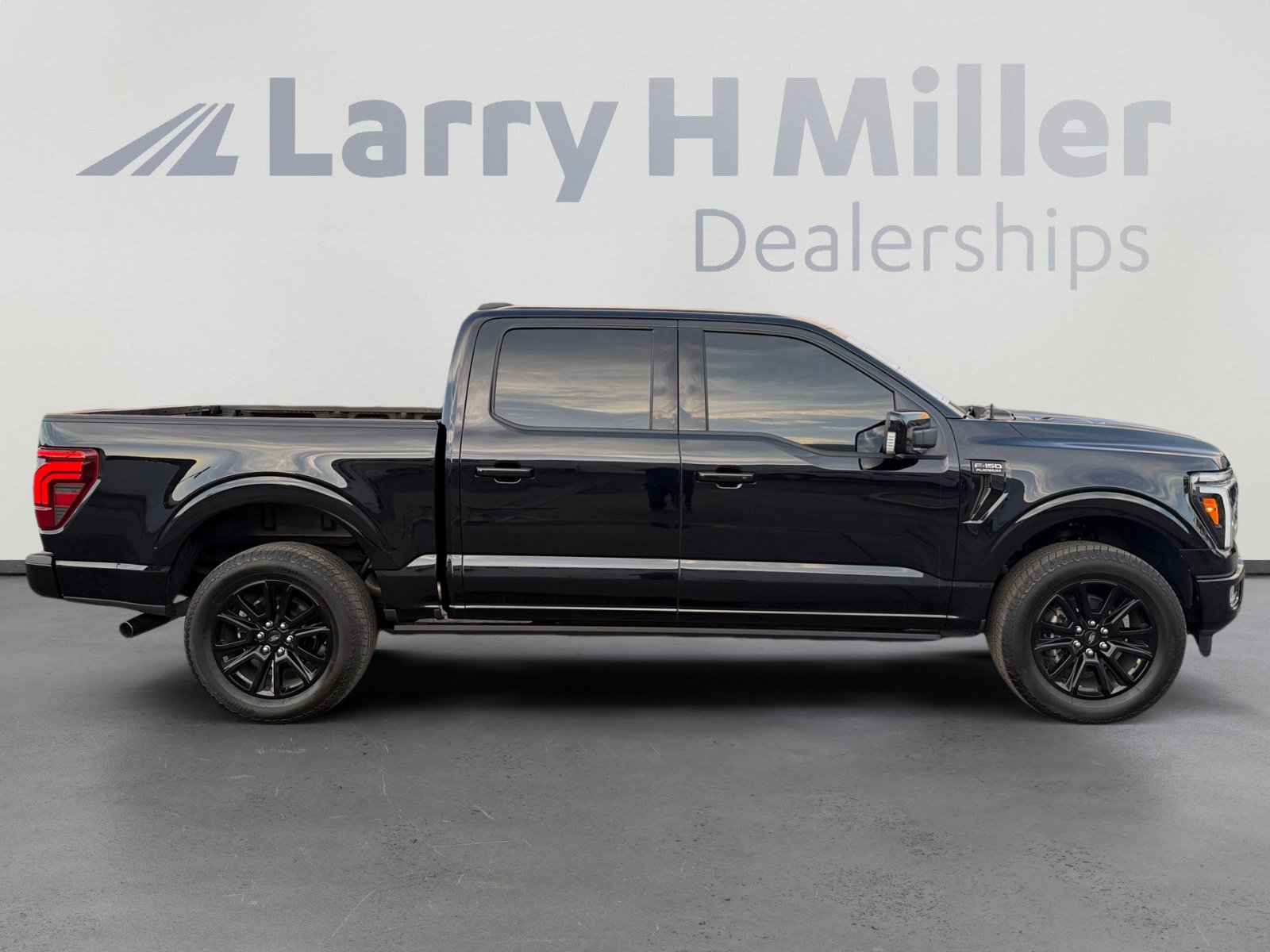 Certified 2025 Ford F150 Platinum AWD/4WD image 6