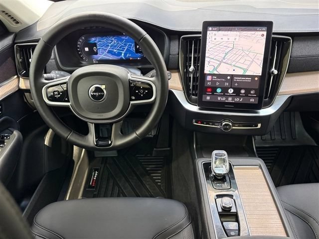 Used 2025 Volvo XC90 B5 Plus AWD/4WD image 23
