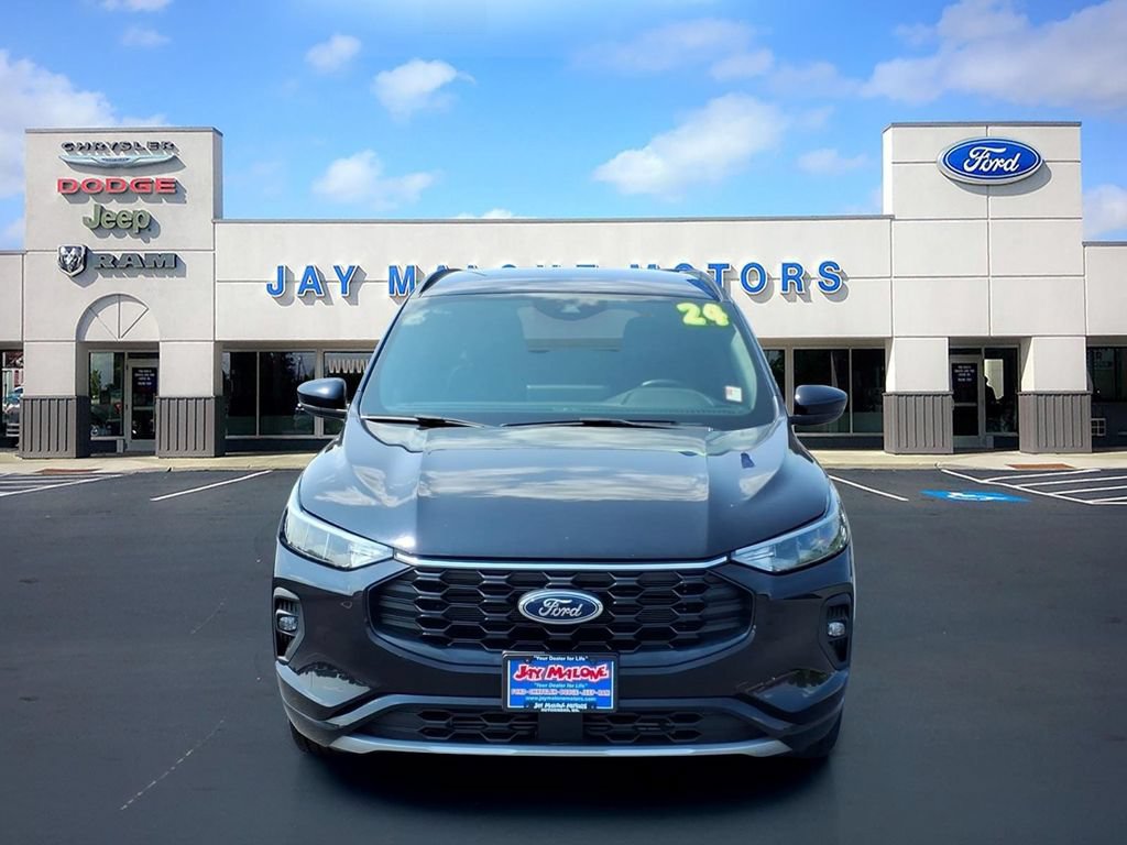 Certified 2024 Ford Escape ST-Line Select w/ Tech Pack #1 AWD/4WD image 9