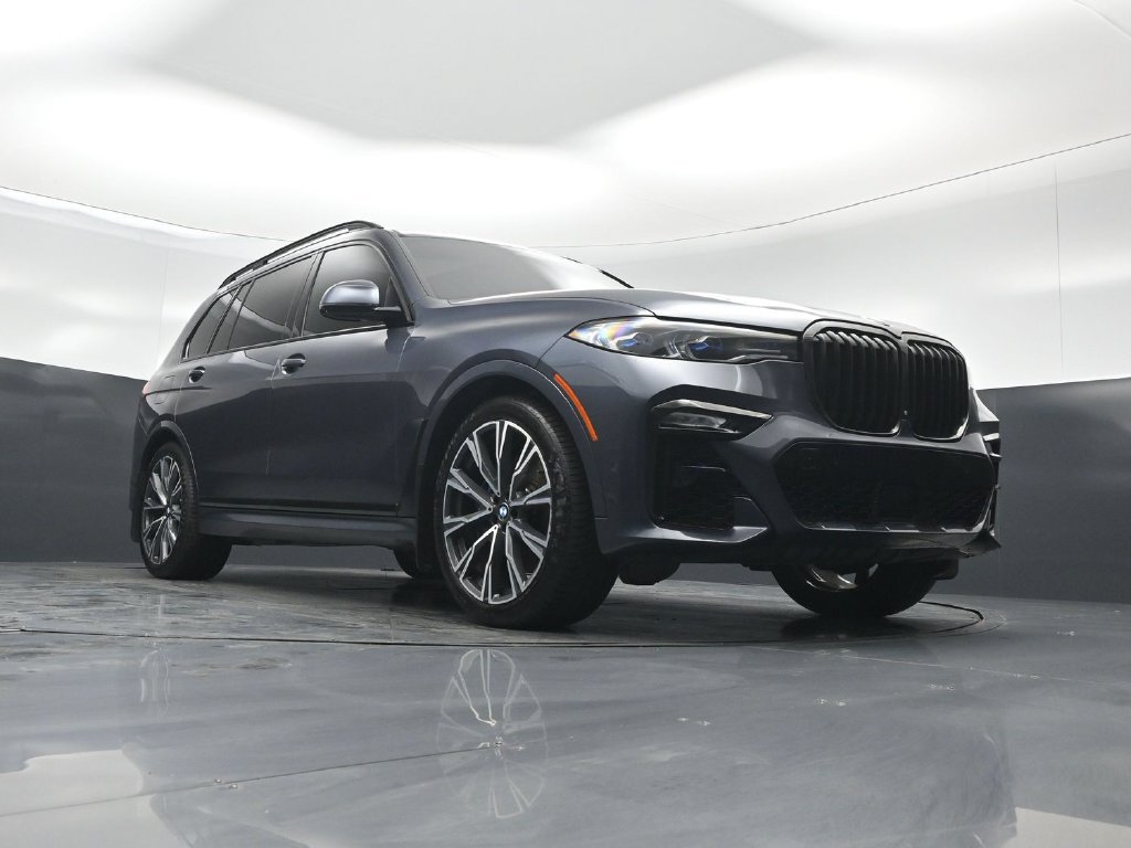 Used 2020 BMW X7 M50i w/ Dynamic Handling Package AWD/4WD image 46
