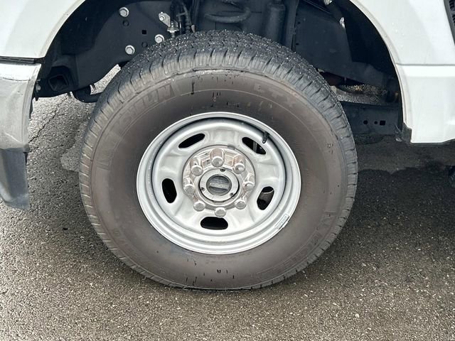 Certified 2023 Ford F250 XL w/ XL Chrome Package AWD/4WD image 10