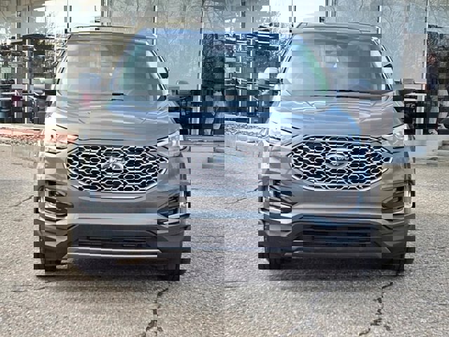 Certified 2023 Ford Edge SEL w/ Convenience Package image 4