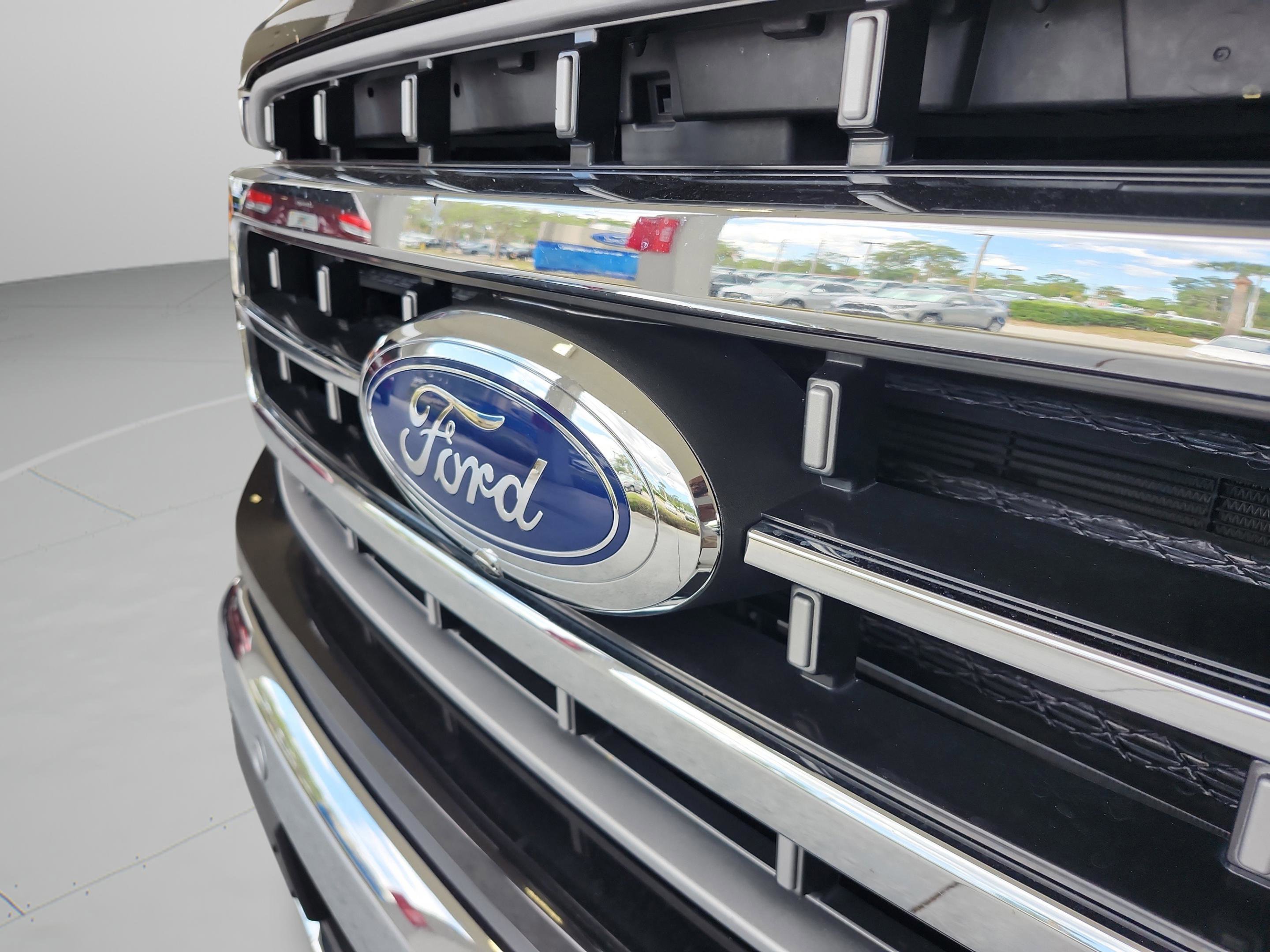 Certified 2023 Ford F150 Lariat w/ Trailer Tow Package AWD/4WD image 30