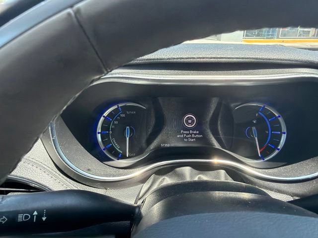 Used 2020 Chrysler Pacifica Limited FWD image 45