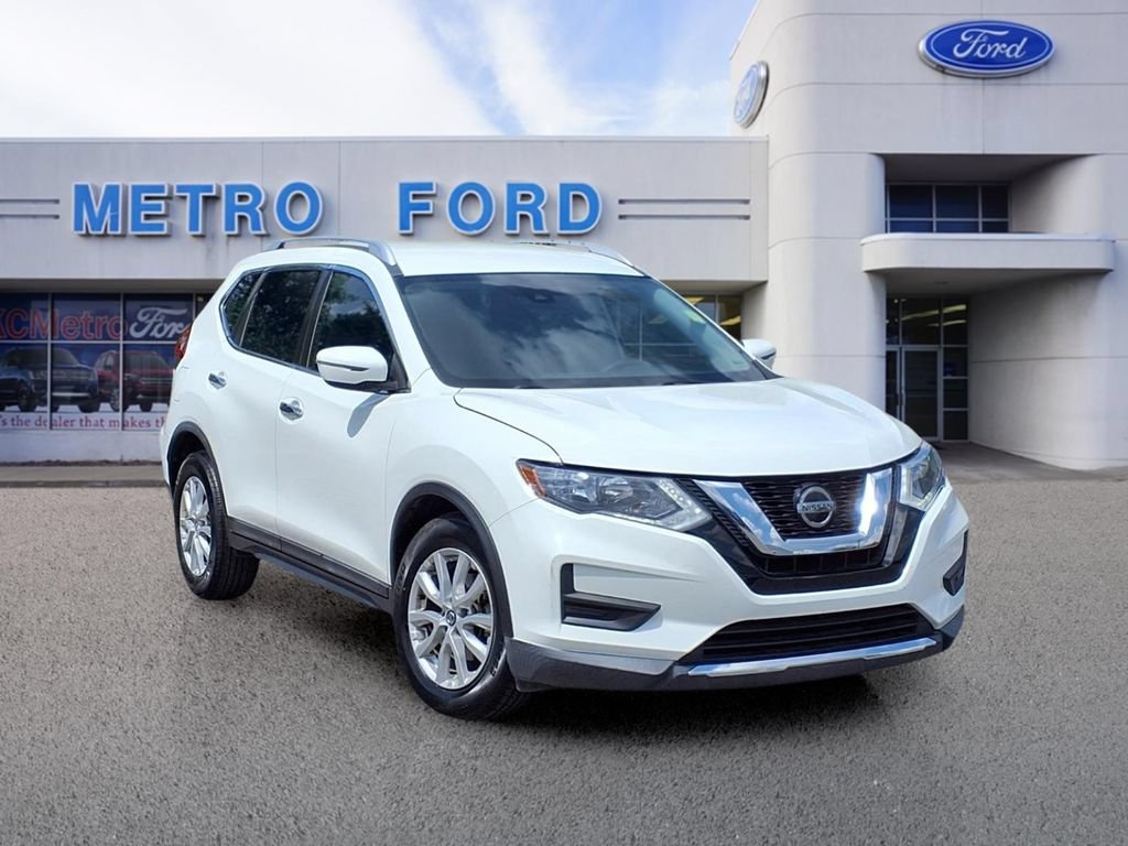 Used 2019 Nissan Rogue SV FWD image 1