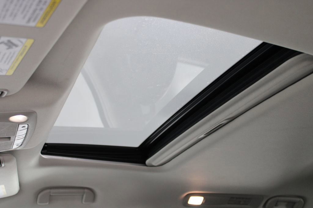 Used 2024 Nissan Armada SL image 61