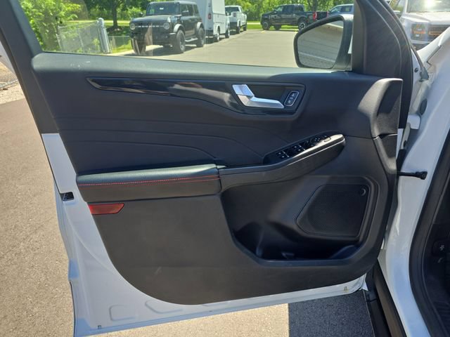 Certified 2023 Ford Escape ST-Line Select w/ Tech Pack #1 AWD/4WD image 11