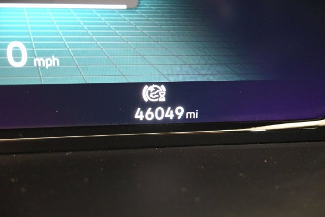 Used 2025 Volkswagen Atlas SE FWD image 19