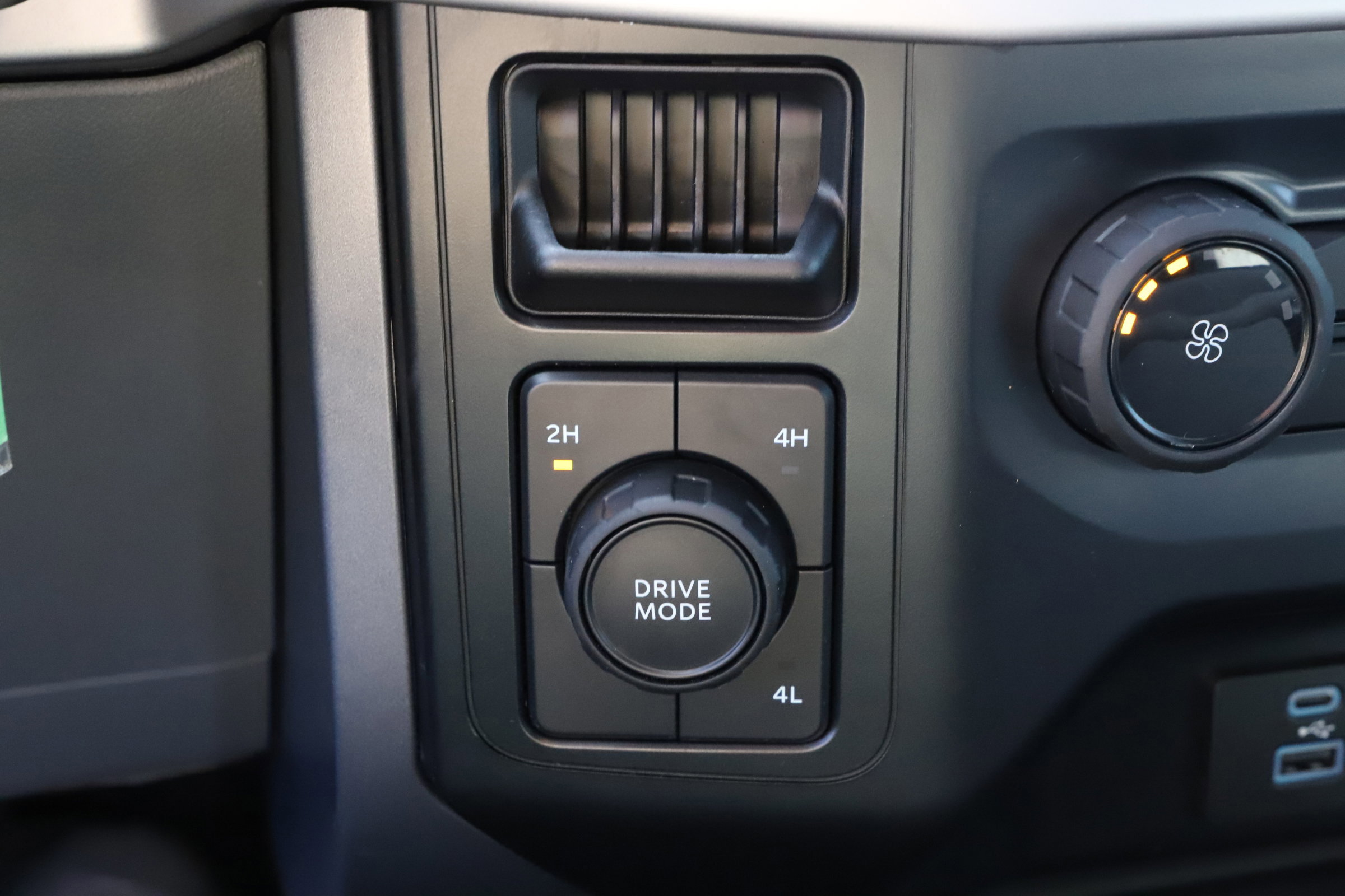 Certified 2023 Ford F150 XLT image 29