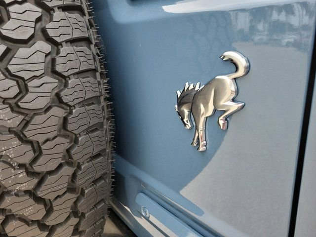 Certified 2025 Ford Bronco Heritage Edition AWD/4WD image 9