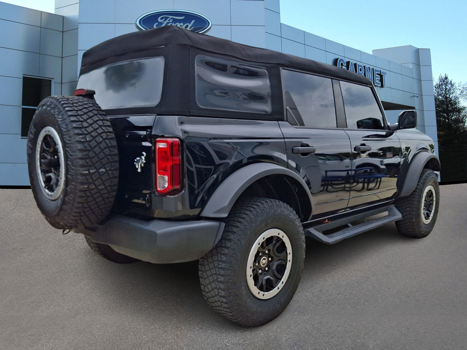 Certified 2023 Ford Bronco Big Bend w/ Sasquatch Package AWD/4WD image 15