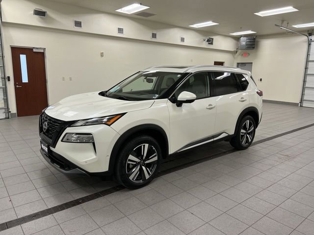 Used 2023 Nissan Rogue SL w/ SL Premium Package image 3