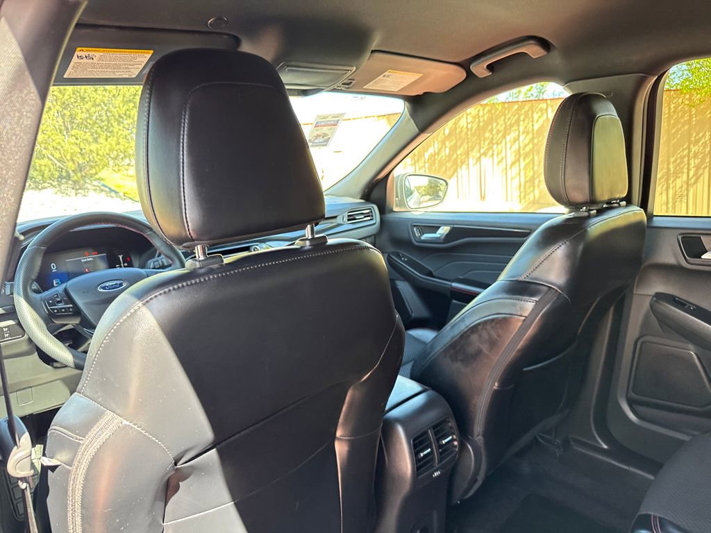 Certified 2023 Ford Escape ST-Line AWD/4WD image 21