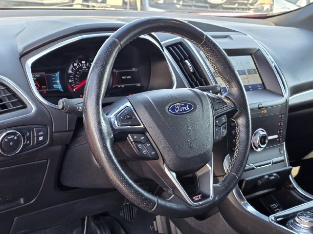 Certified 2020 Ford Edge ST w/ Cold Weather Package AWD/4WD image 27