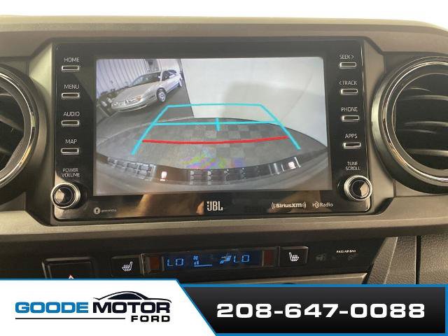 Used 2022 Toyota Tacoma TRD Sport w/ TRD Premium Sport Package AWD/4WD image 17