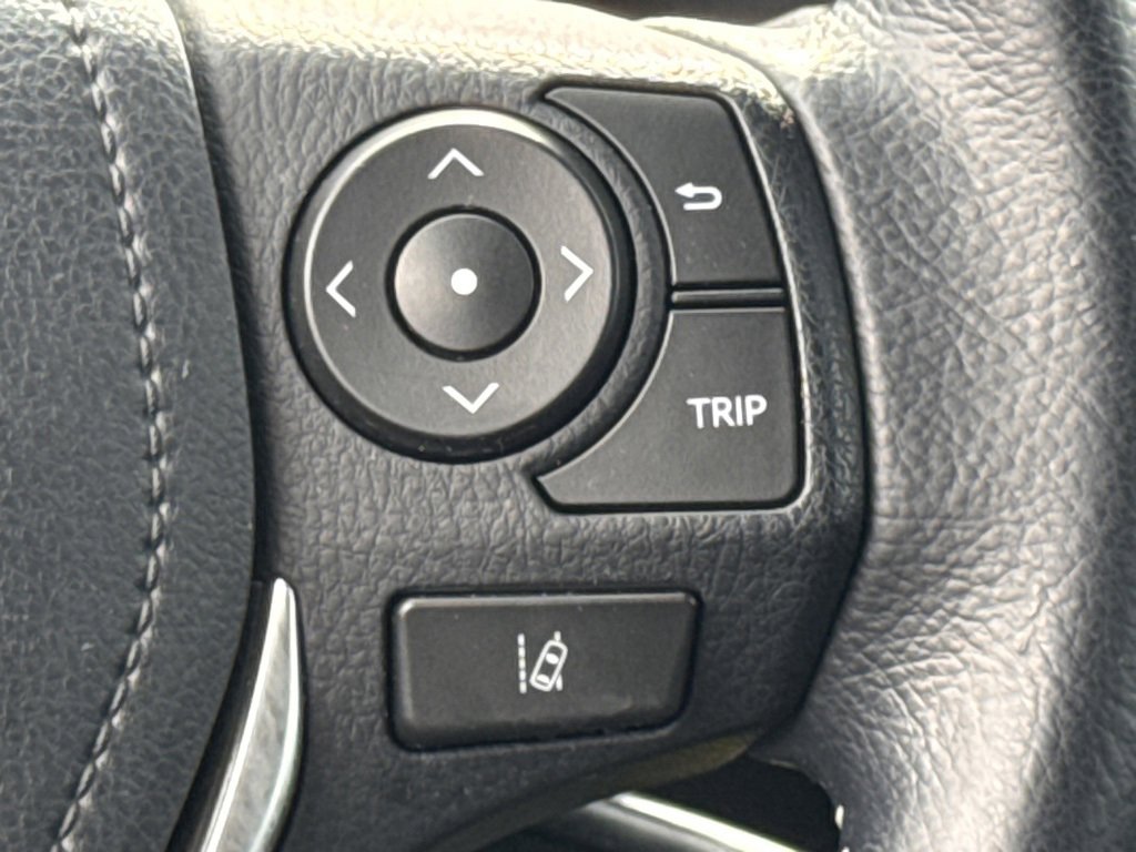 Used 2017 Toyota Corolla iM image 23