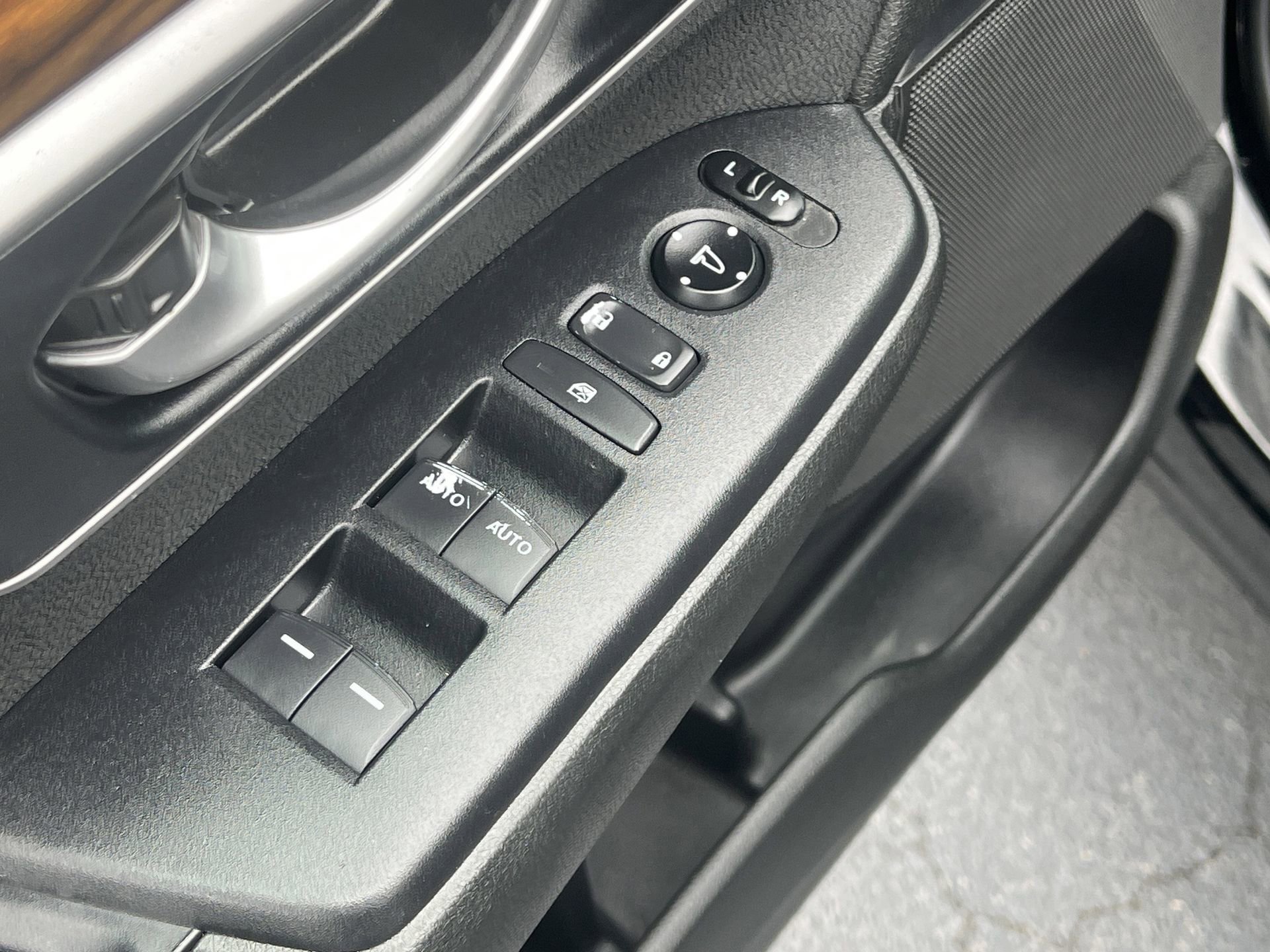 Used 2021 Honda CR-V EX image 23