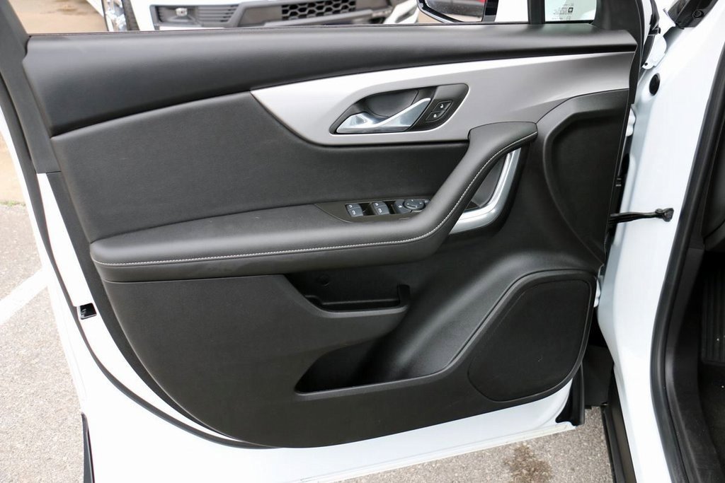 Used 2025 Chevrolet Blazer LT image 16