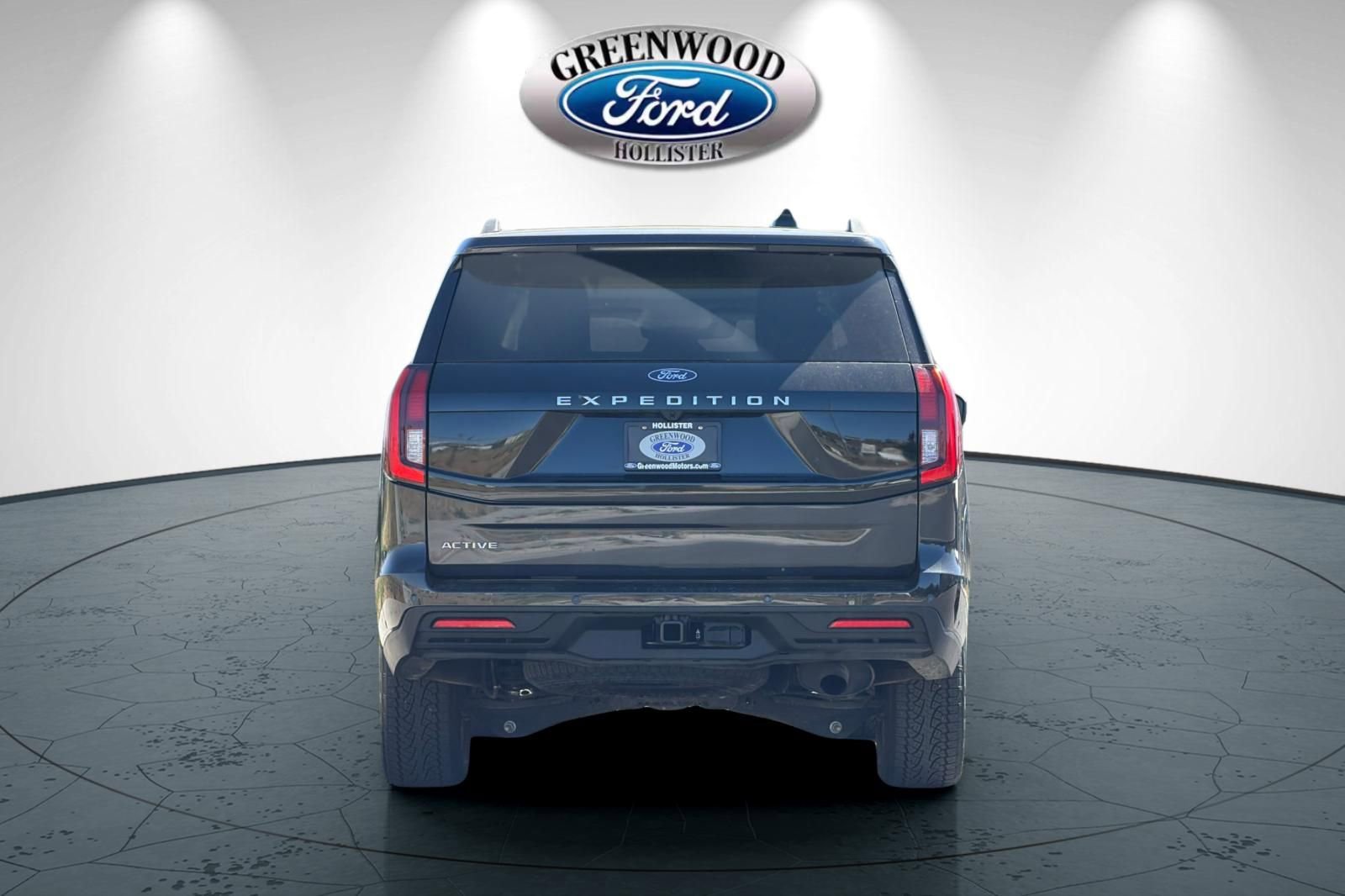 Certified 2025 Ford Expedition Active AWD/4WD image 5