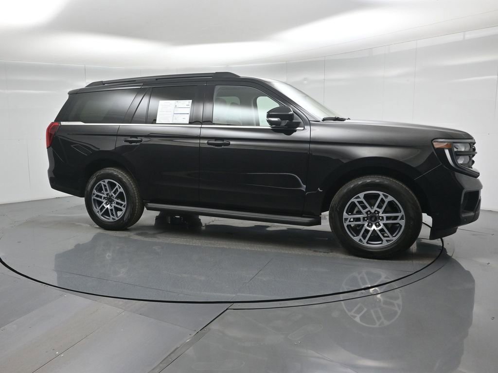 Certified 2025 Ford Expedition Active image 11