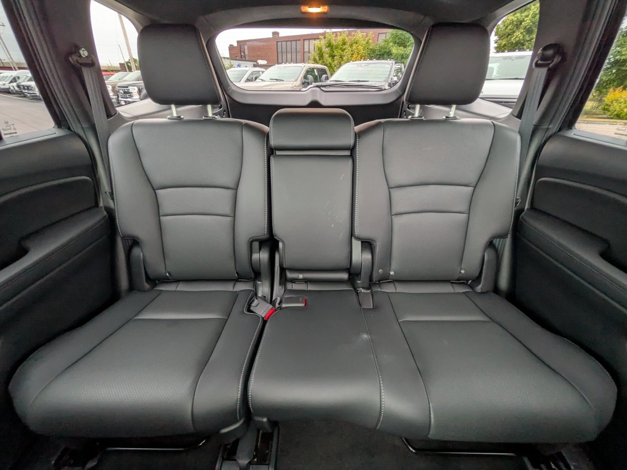 Used 2023 Honda Passport EX-L image 16