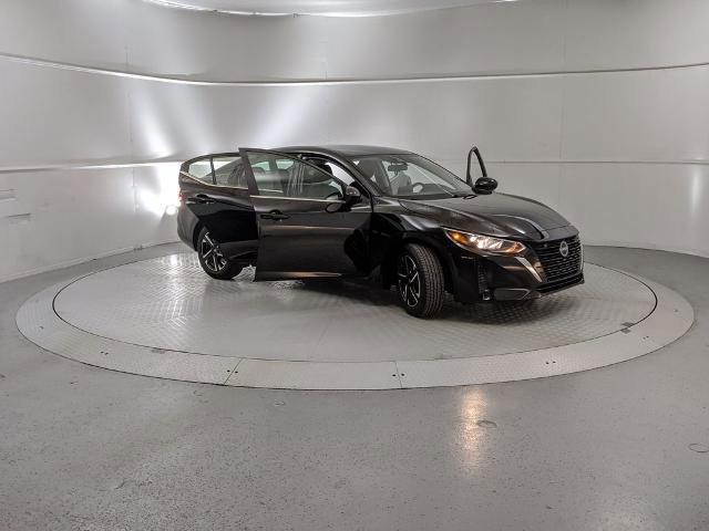 Used 2024 Nissan Sentra SV image 9