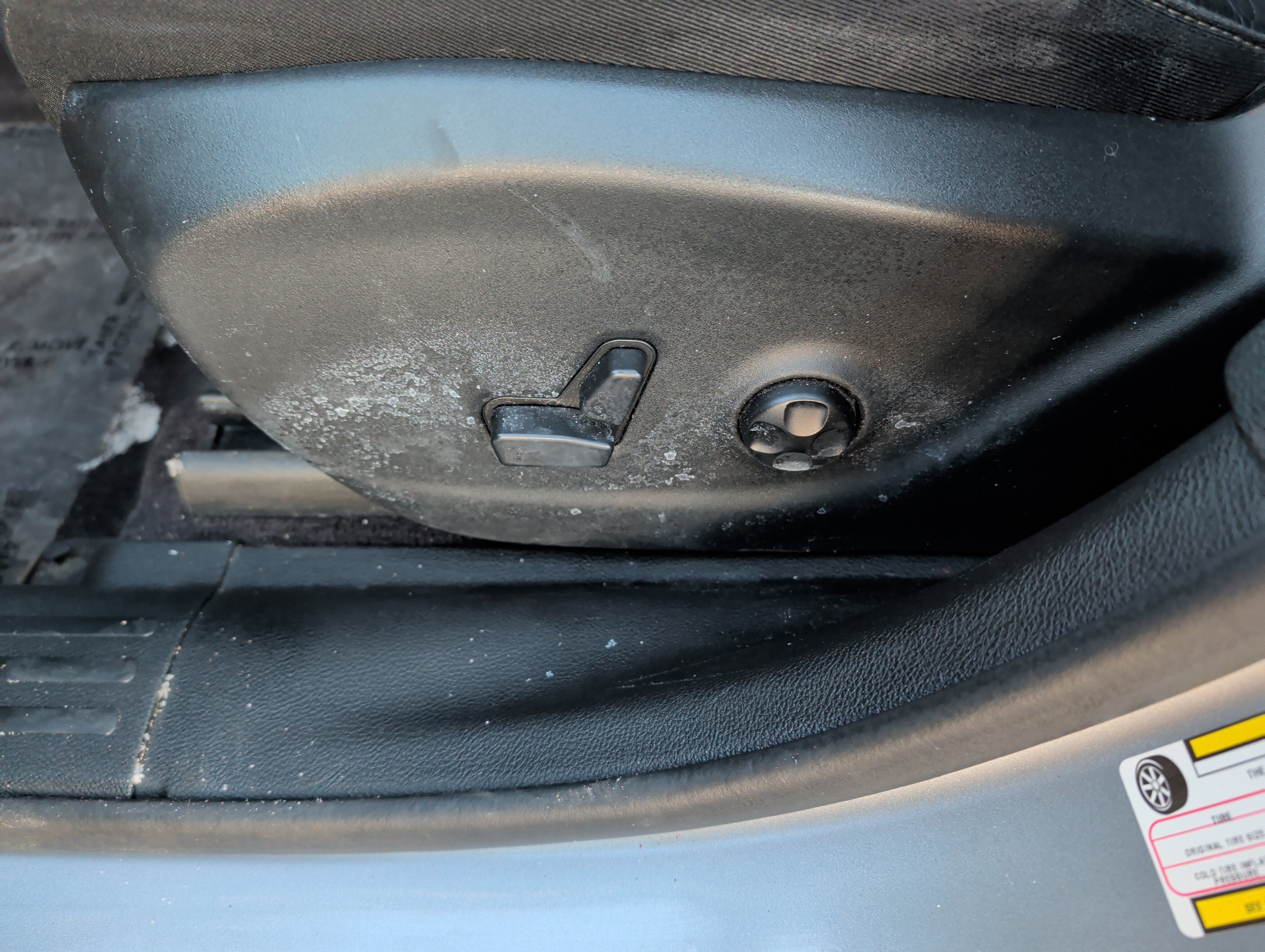 Used 2017 Jeep Cherokee Limited w/ Luxury Group image 19