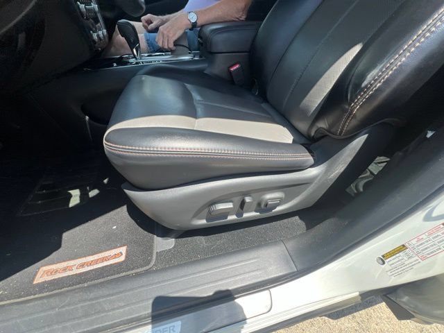 Used 2019 Nissan Pathfinder SL FWD image 30