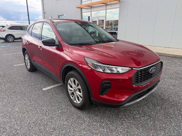 Certified 2025 Ford Escape Active w/ Tech Pack #1 AWD/4WD image 2