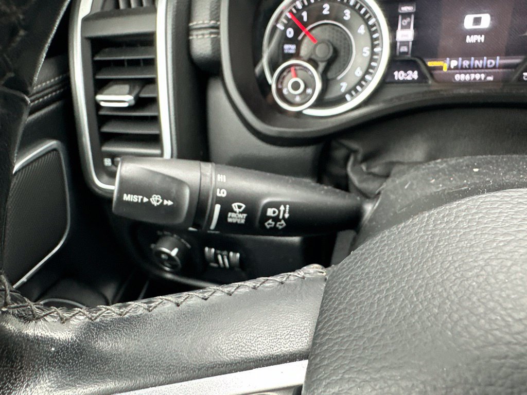Used 2019 RAM 1500 Laramie AWD/4WD image 40