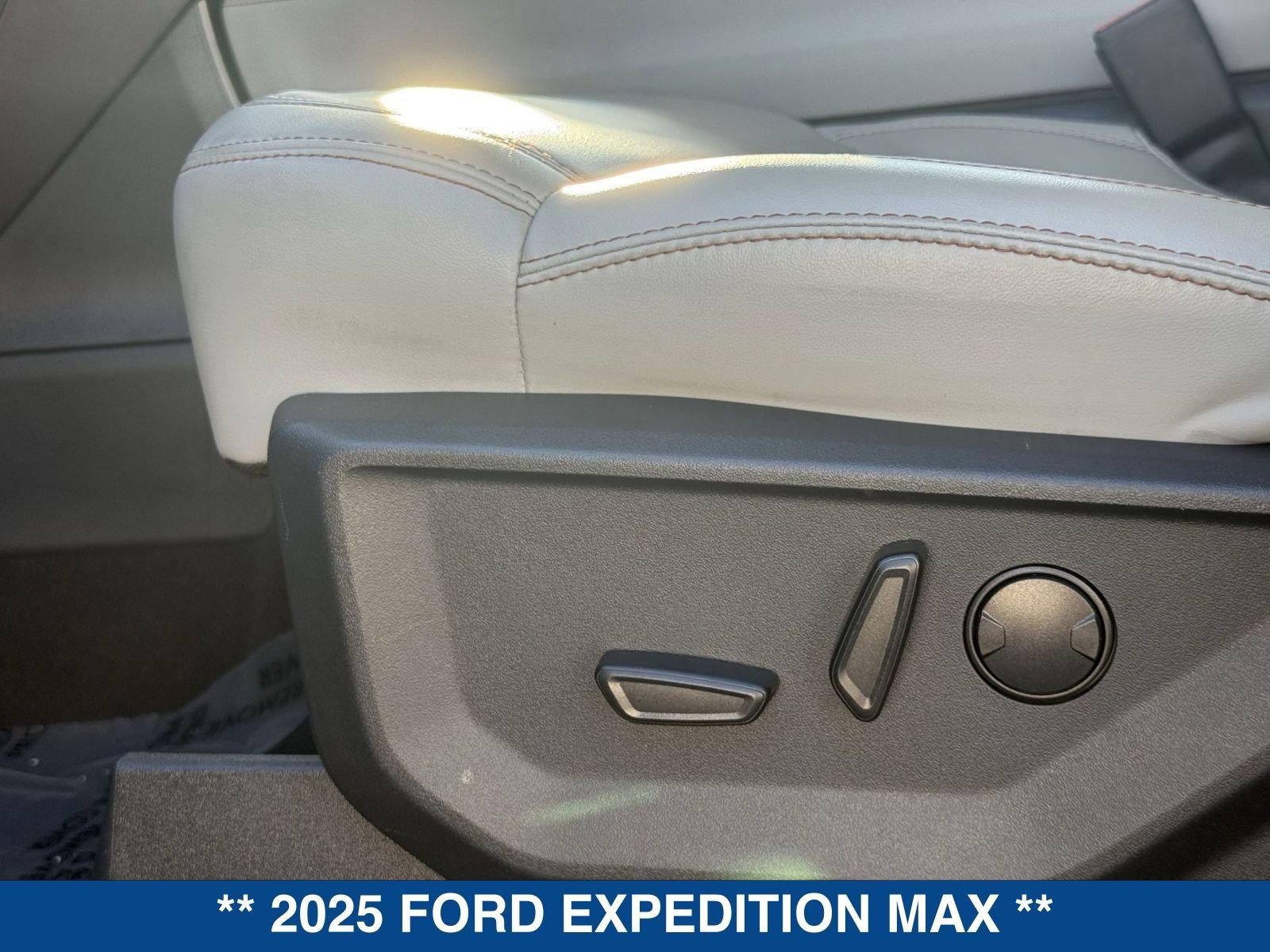 Certified 2025 Ford Expedition Max Active image 26