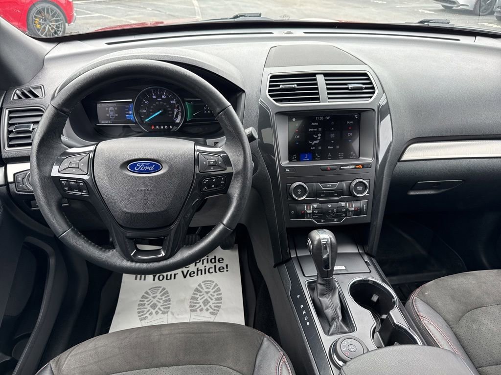 Certified 2019 Ford Explorer XLT w/ Equipment Group 202A AWD/4WD image 8